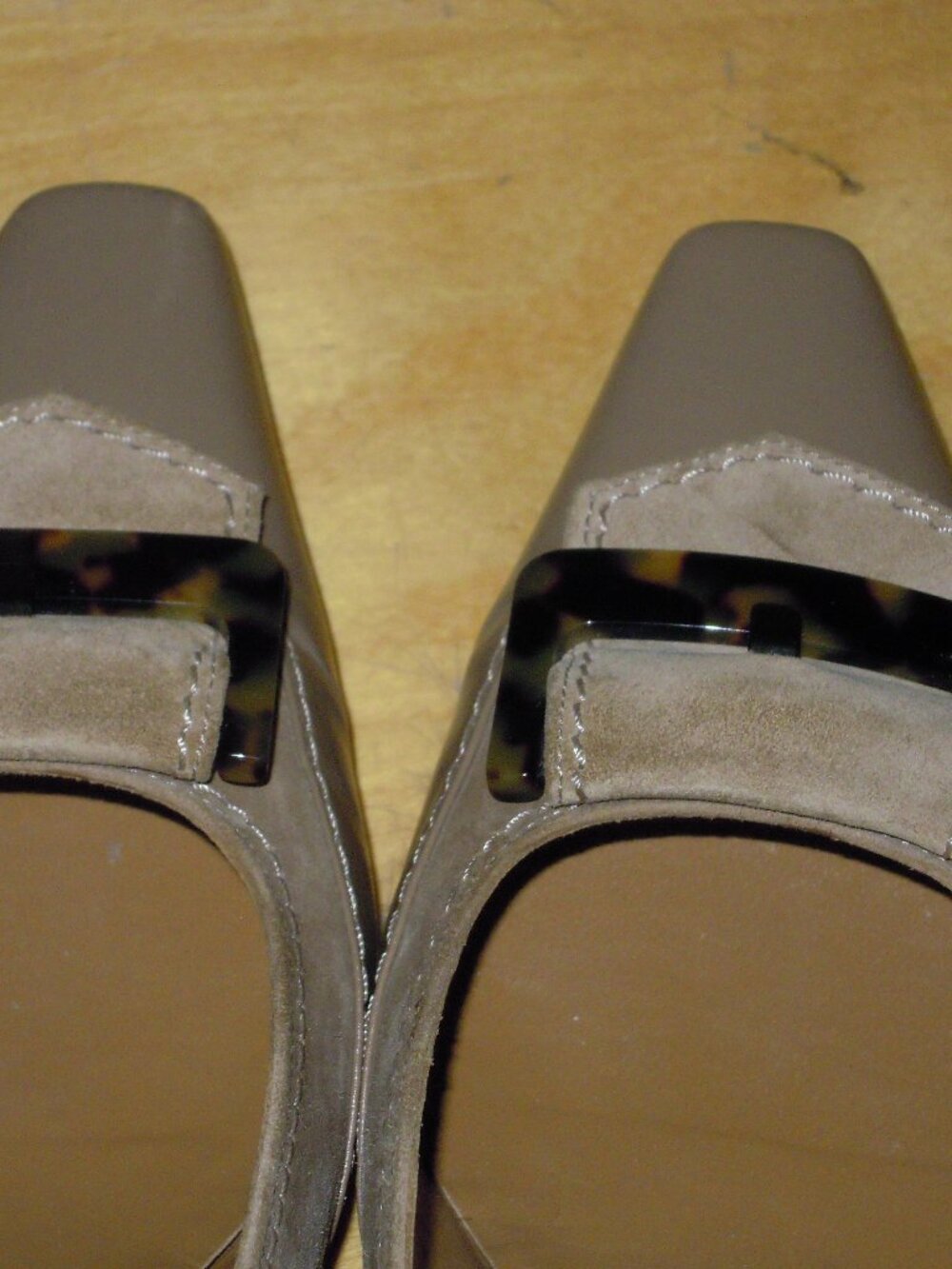 Salvatore Ferragamo Suede Pump Buckle Women Size 7 Vintage Italy Beige/Tan